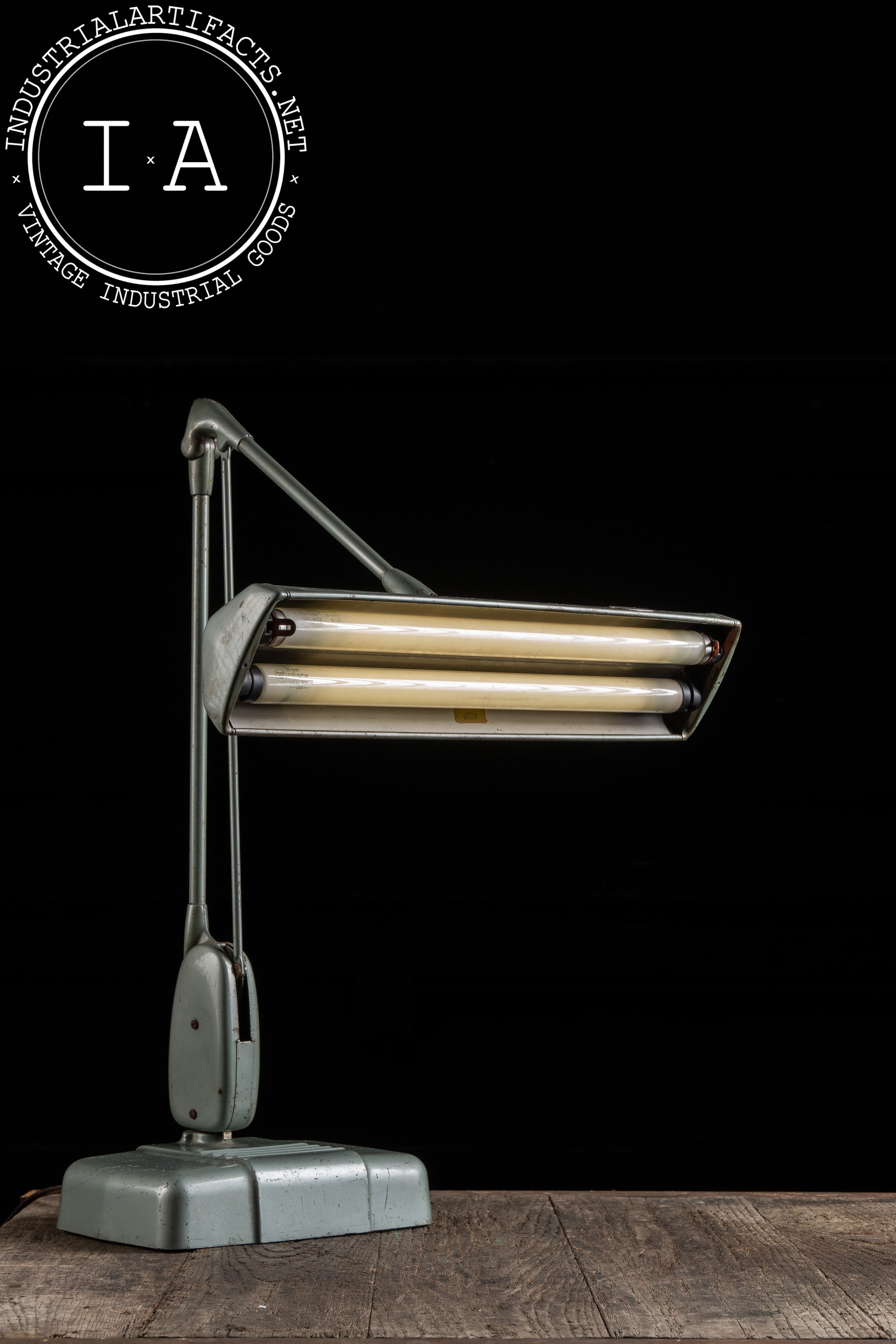 Vintage Floating Fluorescent No. 2324 Desk Lamp by Dazor in Gray