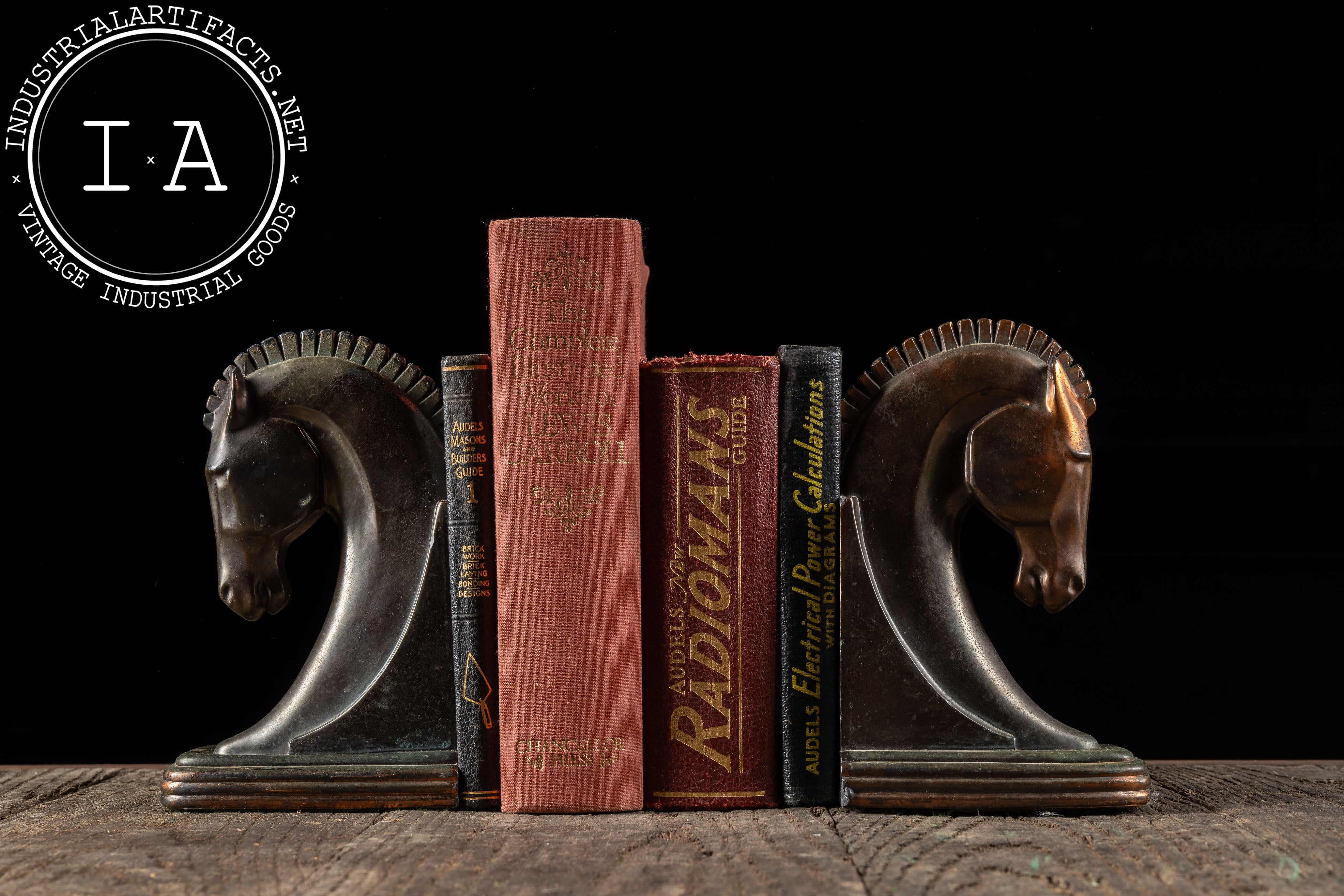 U-Horse Head Bookends (LOR) U-Horse Head Bookends (LOR)