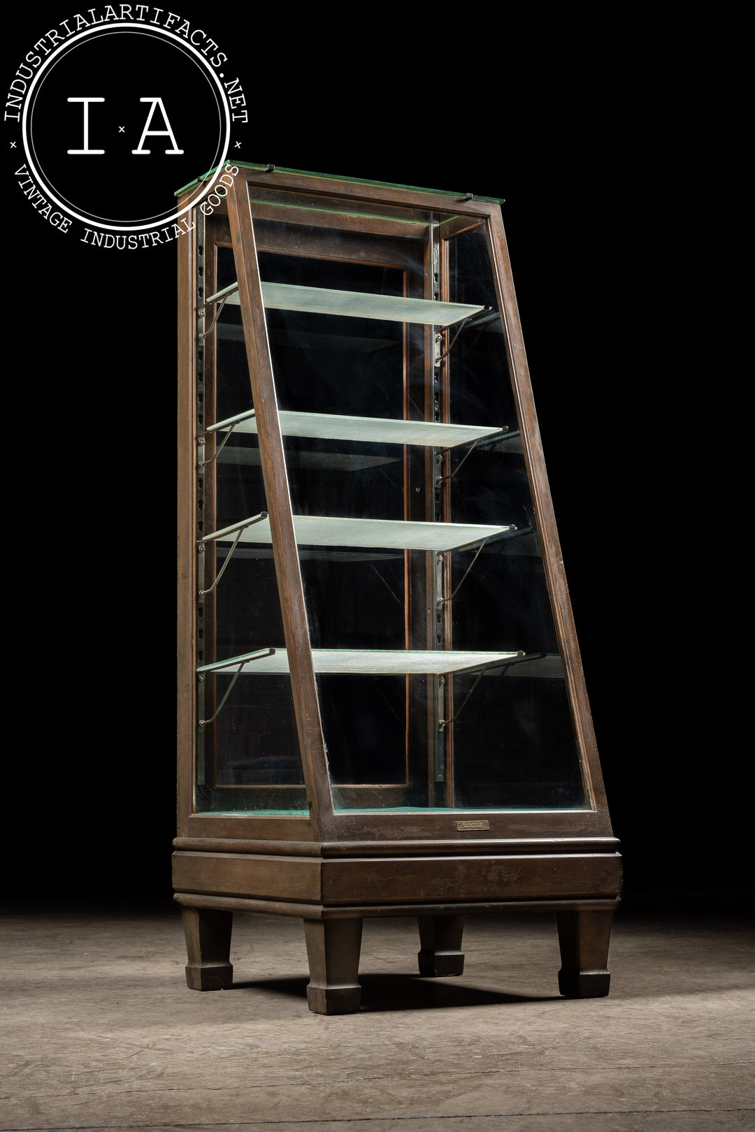 Early 20th Century Slanted Oak Showcase by Columbus – Industrial