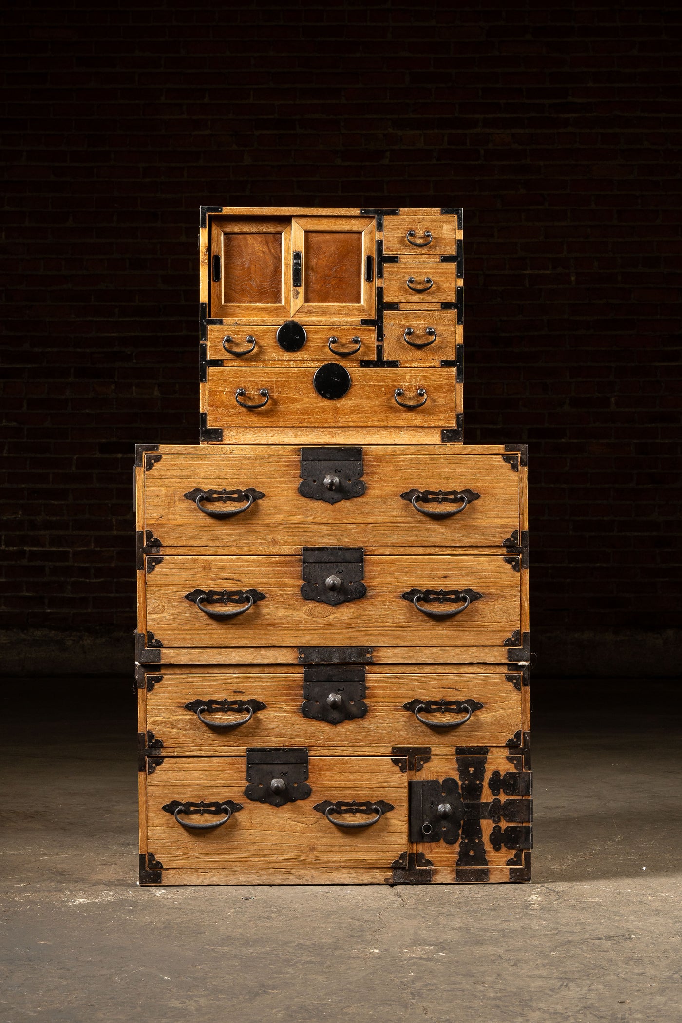 Late 19th Century Japanese Kaidan Tansu Step Chest