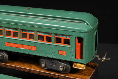 Lionel Tinplate Electric Train Set – Pullman Passenger Cars with Locomotive