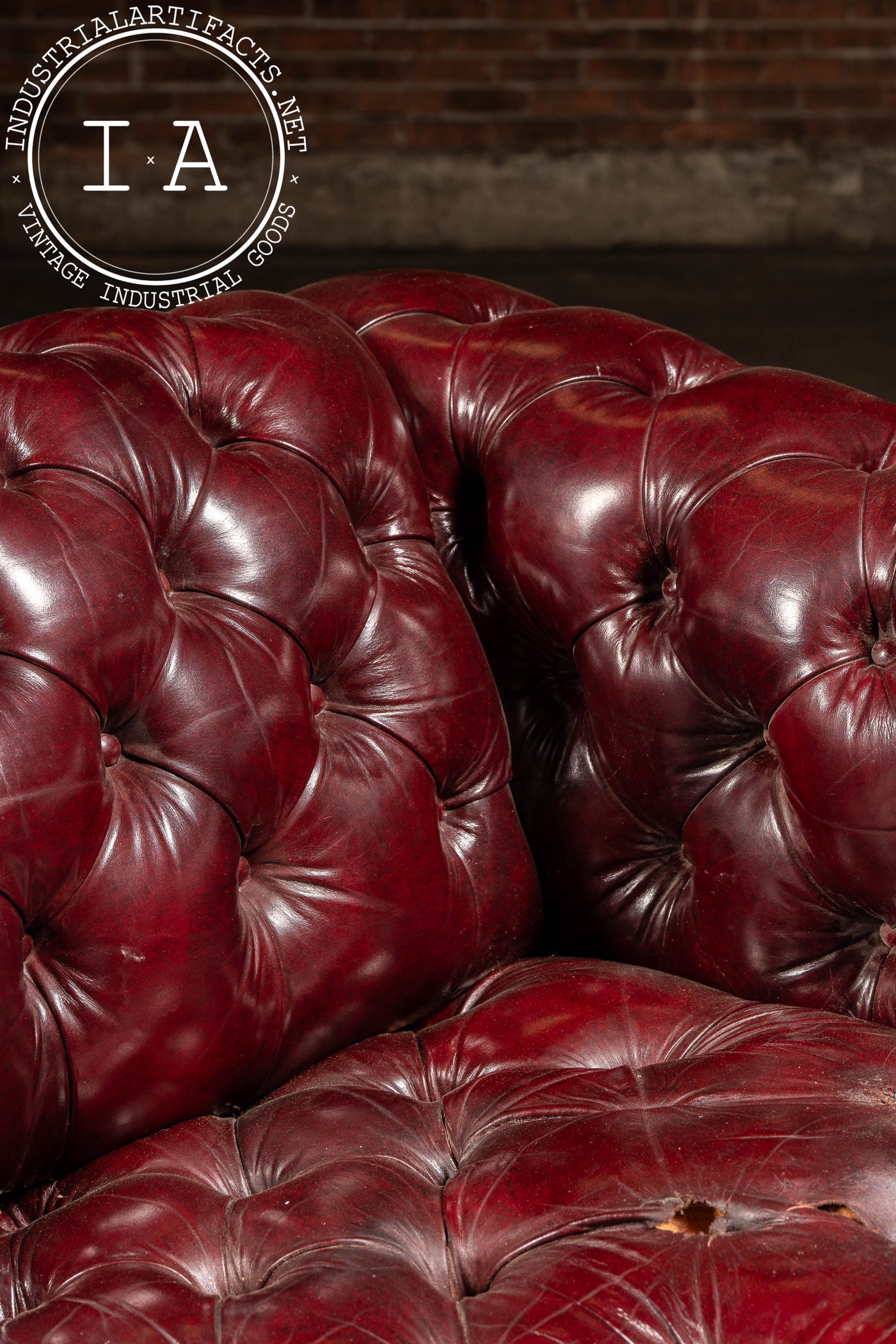 Tufted Leather Chesterfield Sofa in Burgundy