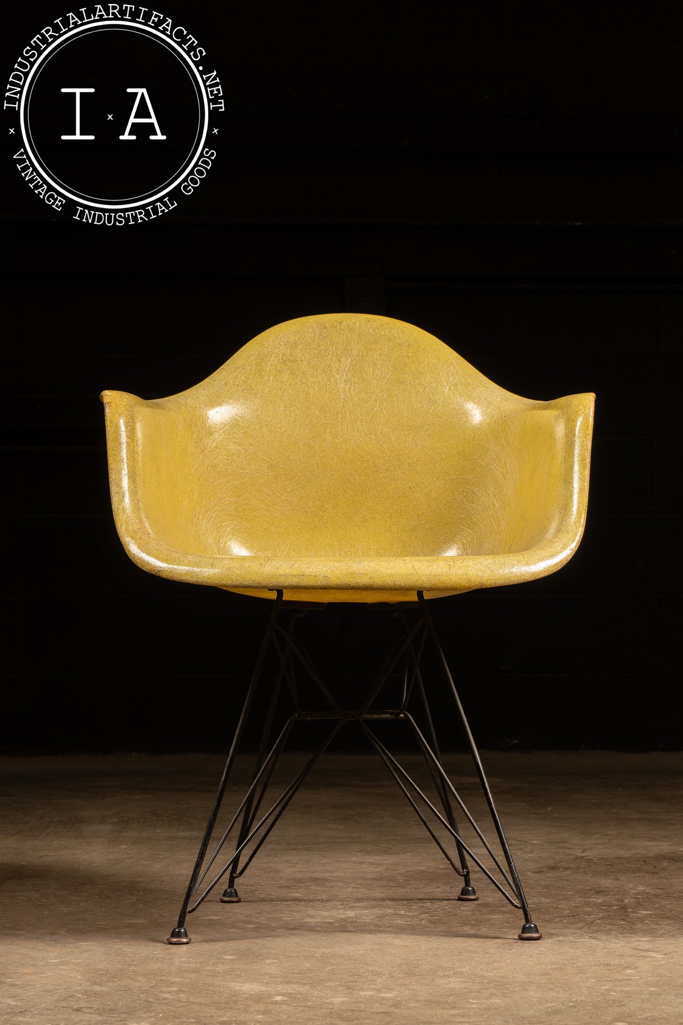 Mid-Century Eames-Herman Miller DAR Fiberglass Chair