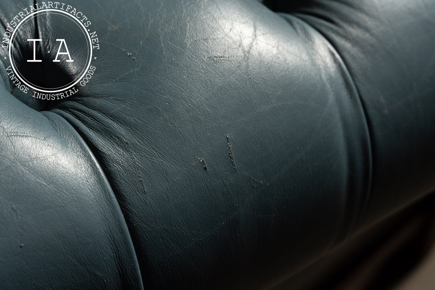 Vintage Tufted Leather Chesterfield Sofa in Blue