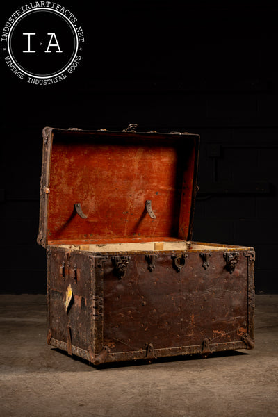 Early 20th Century Duluth Flat Top Trunk