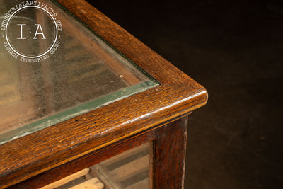 Early 20th Century Two-Tiered Oak Cigar Case