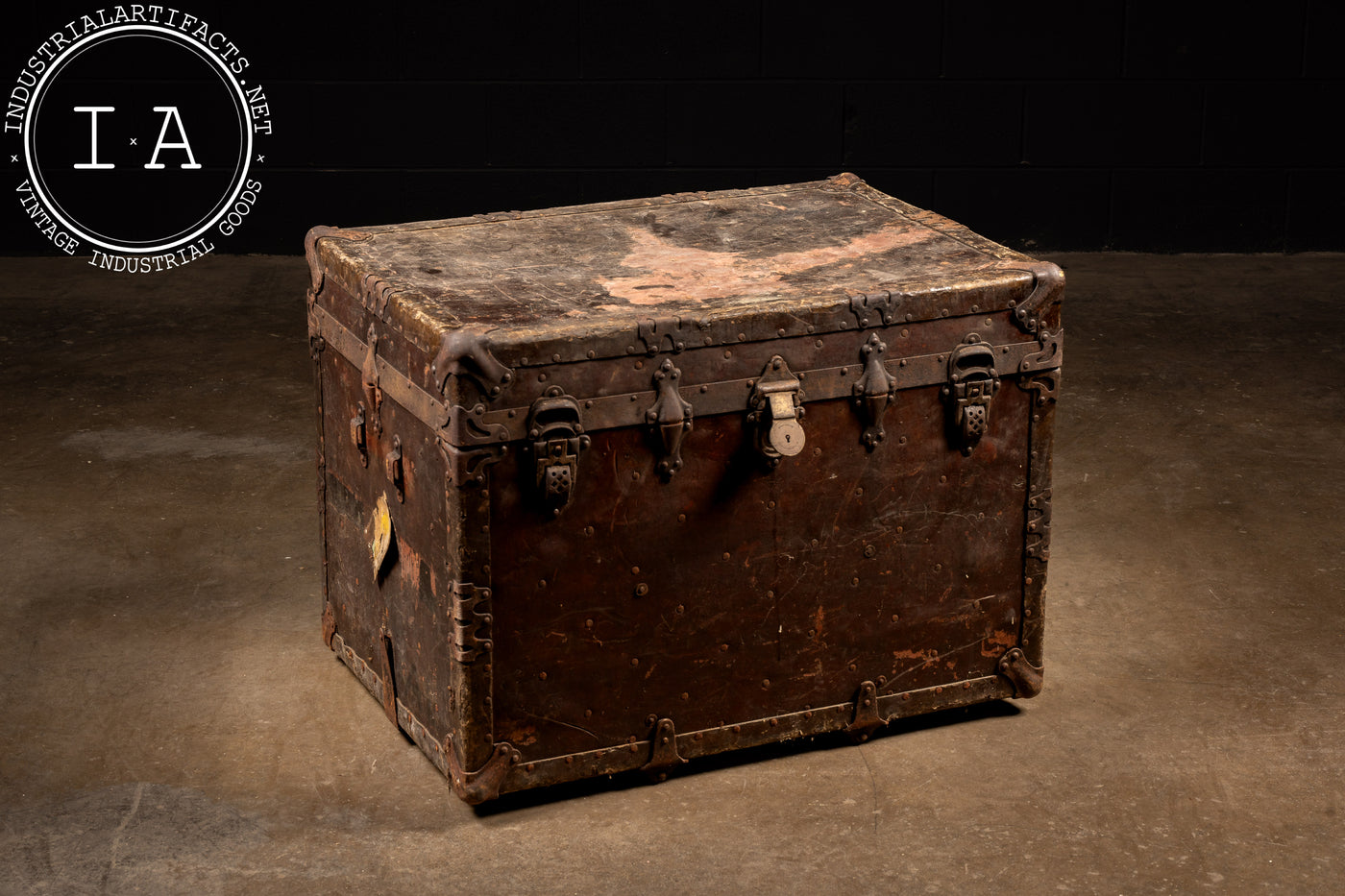 Early 20th Century Duluth Flat Top Trunk