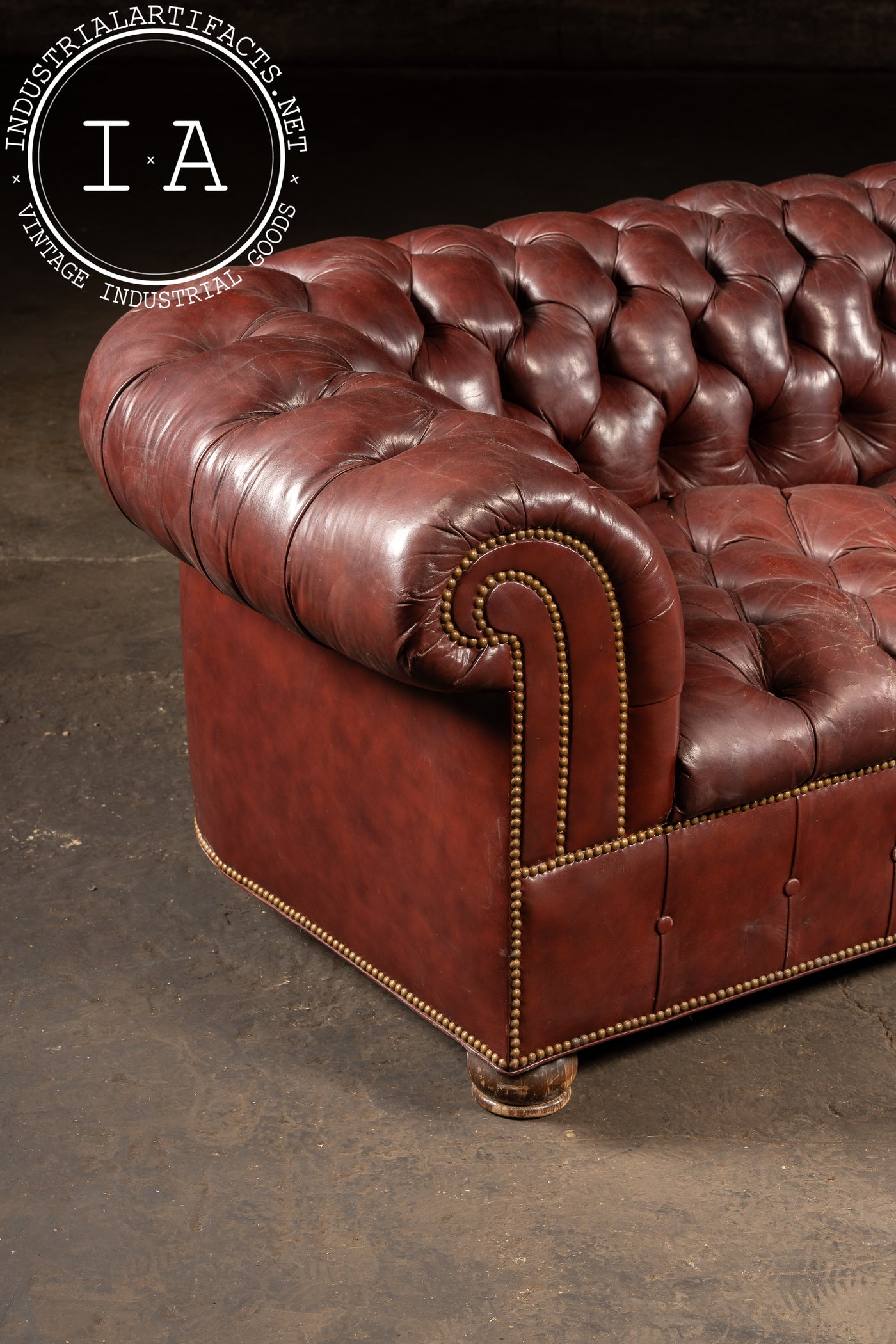 Tufted Leather Chesterfield Sofa in Burgundy