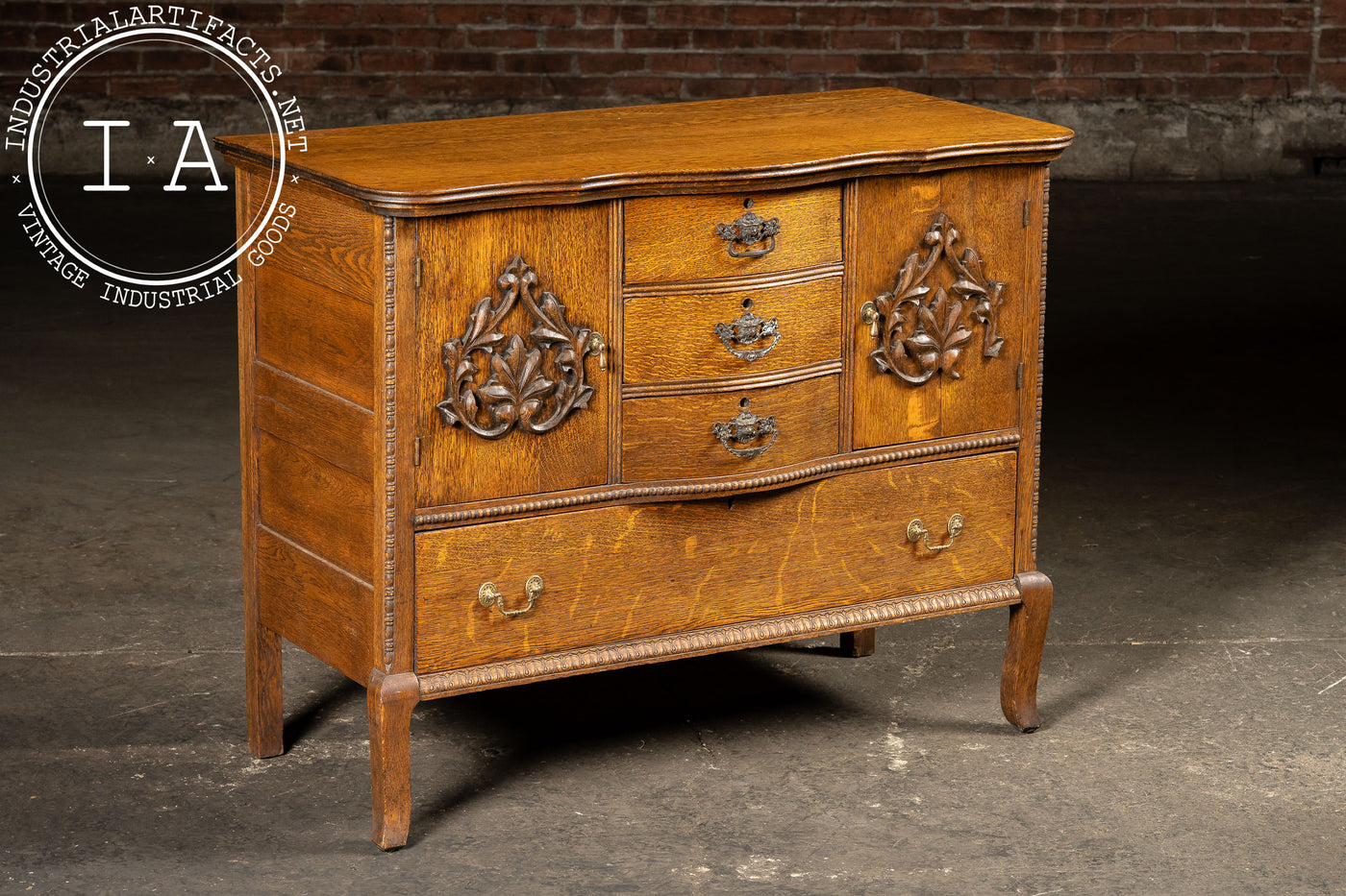 Early 20th Century Quartersawn Wooden Serving Cabinet
