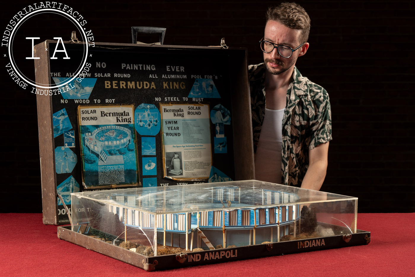 Vintage Bermuda King "84" Salesman’s Sample Pool Display in Case