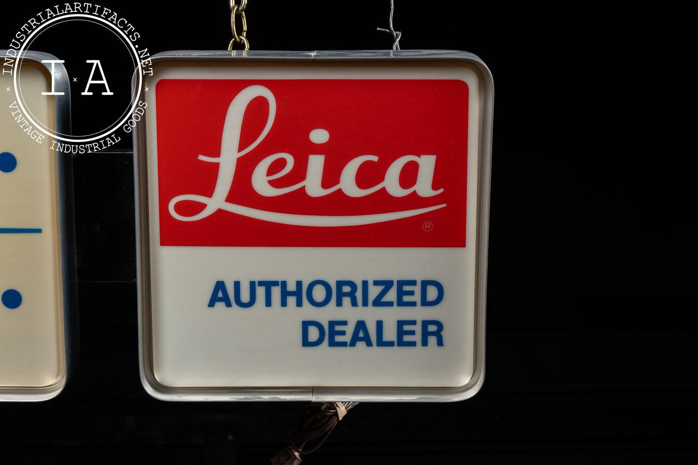 Vintage Leica Cameras Lighted Dealer Advertising Clock