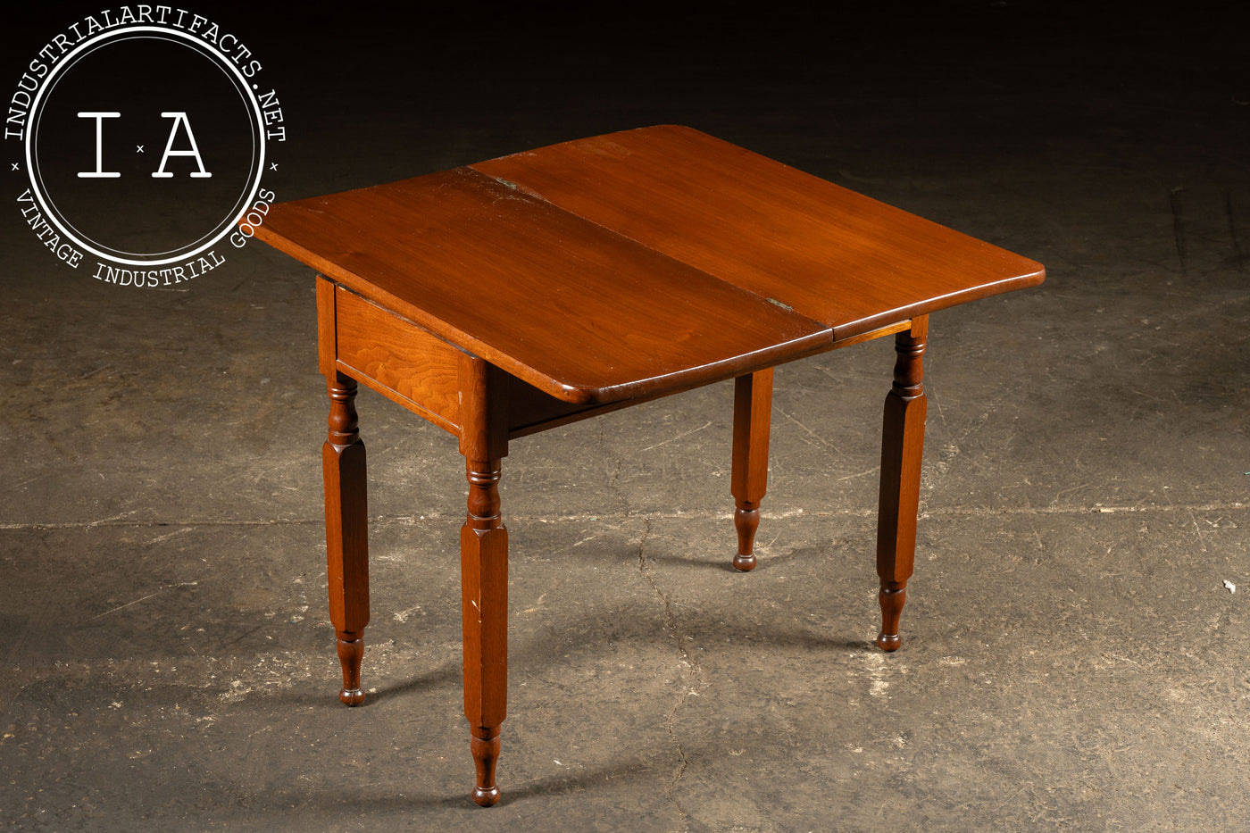 Early 20th Century Hardwood Table with Expanding Top