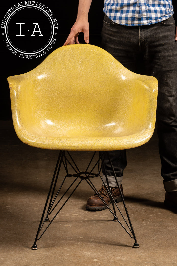Mid-Century Eames-Herman Miller DAR Fiberglass Chair – Industrial