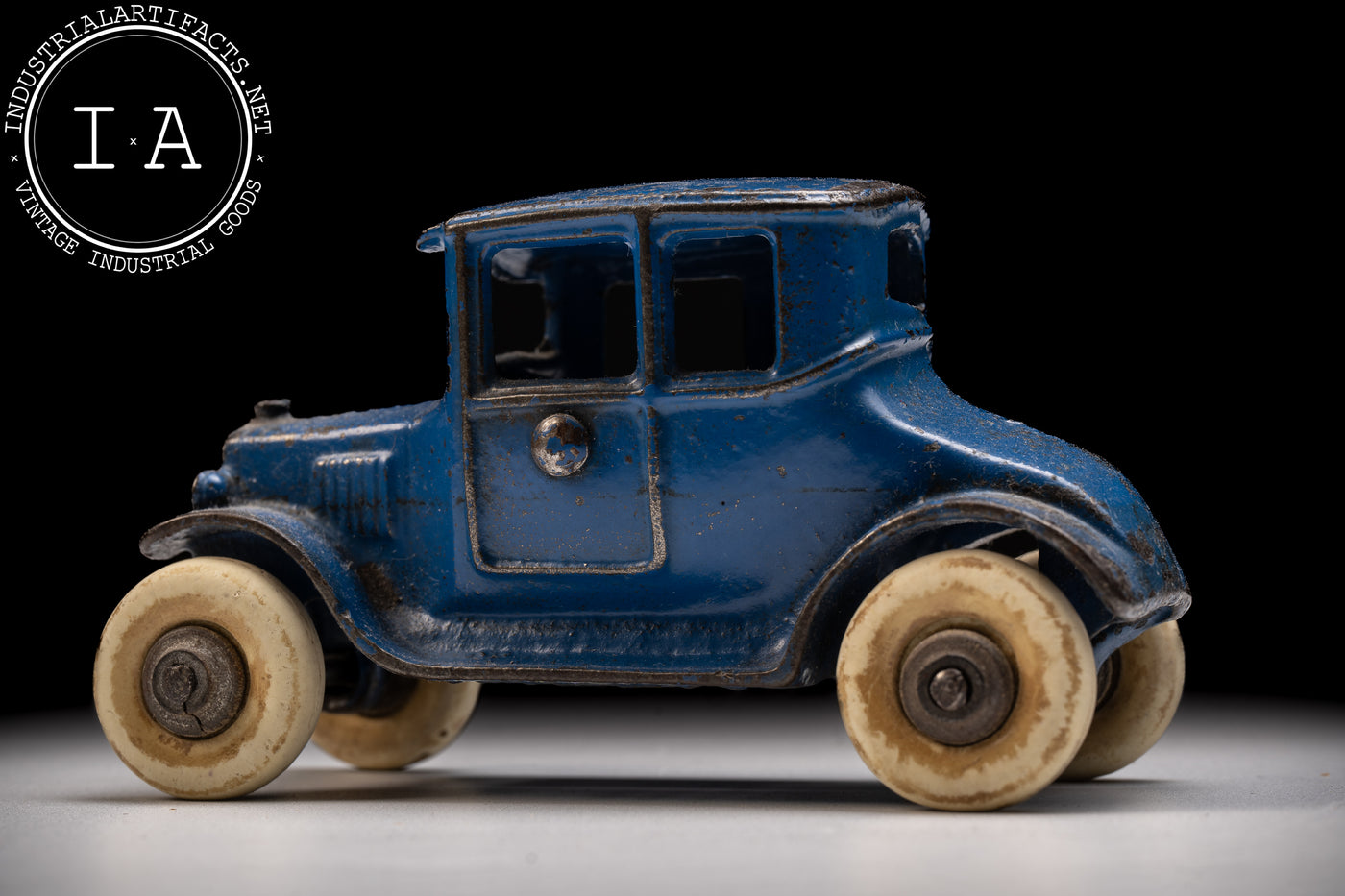 Antique Kilgore Cast Iron 5-Inch Model-T Coupe in Blue