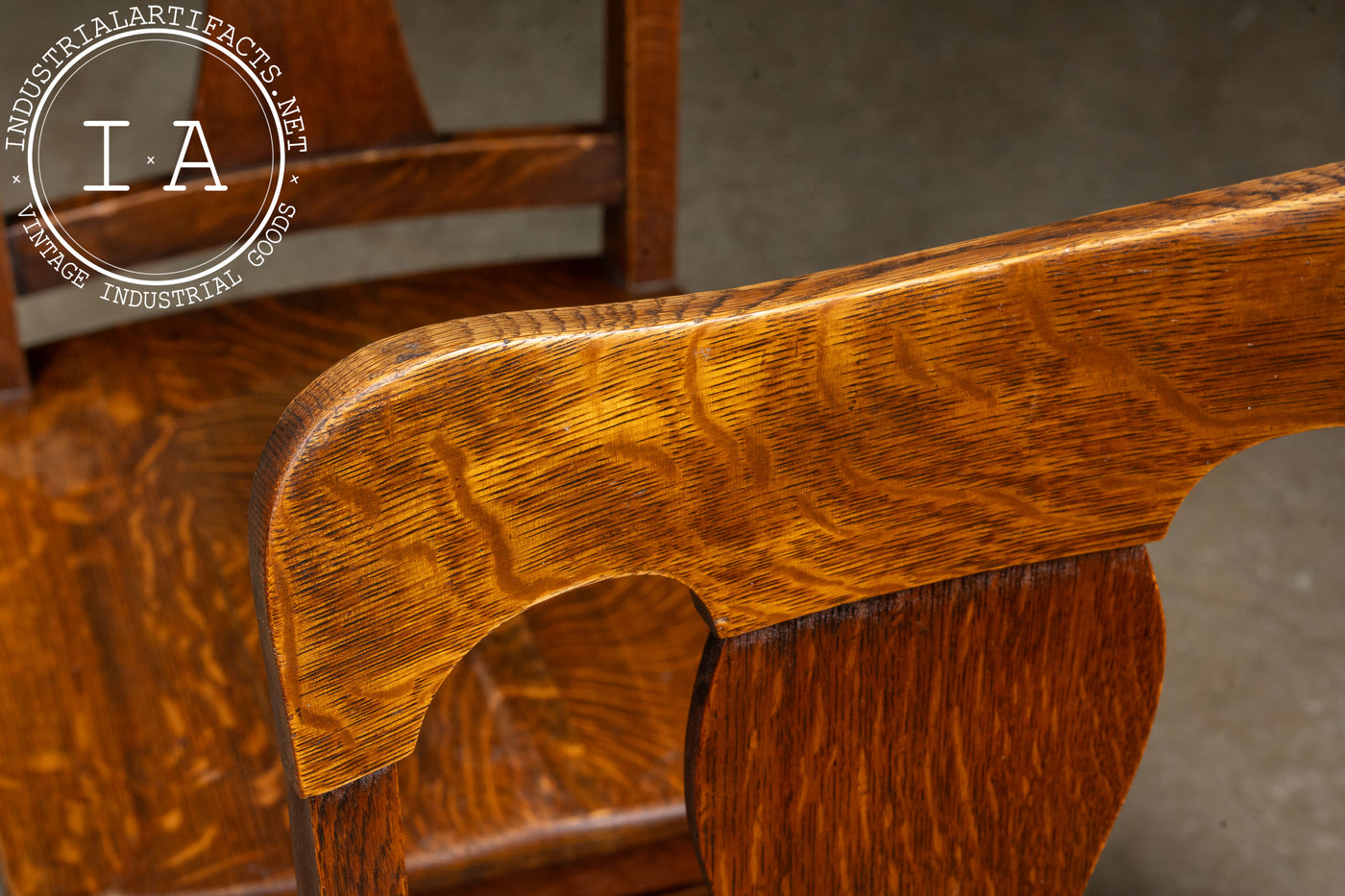 Late 19th Century Oak Poker Table With Four Chairs