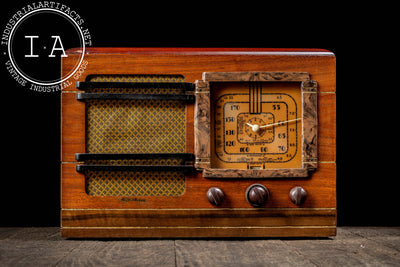 Vintage Model 86T1 Radio by RCA-Victor