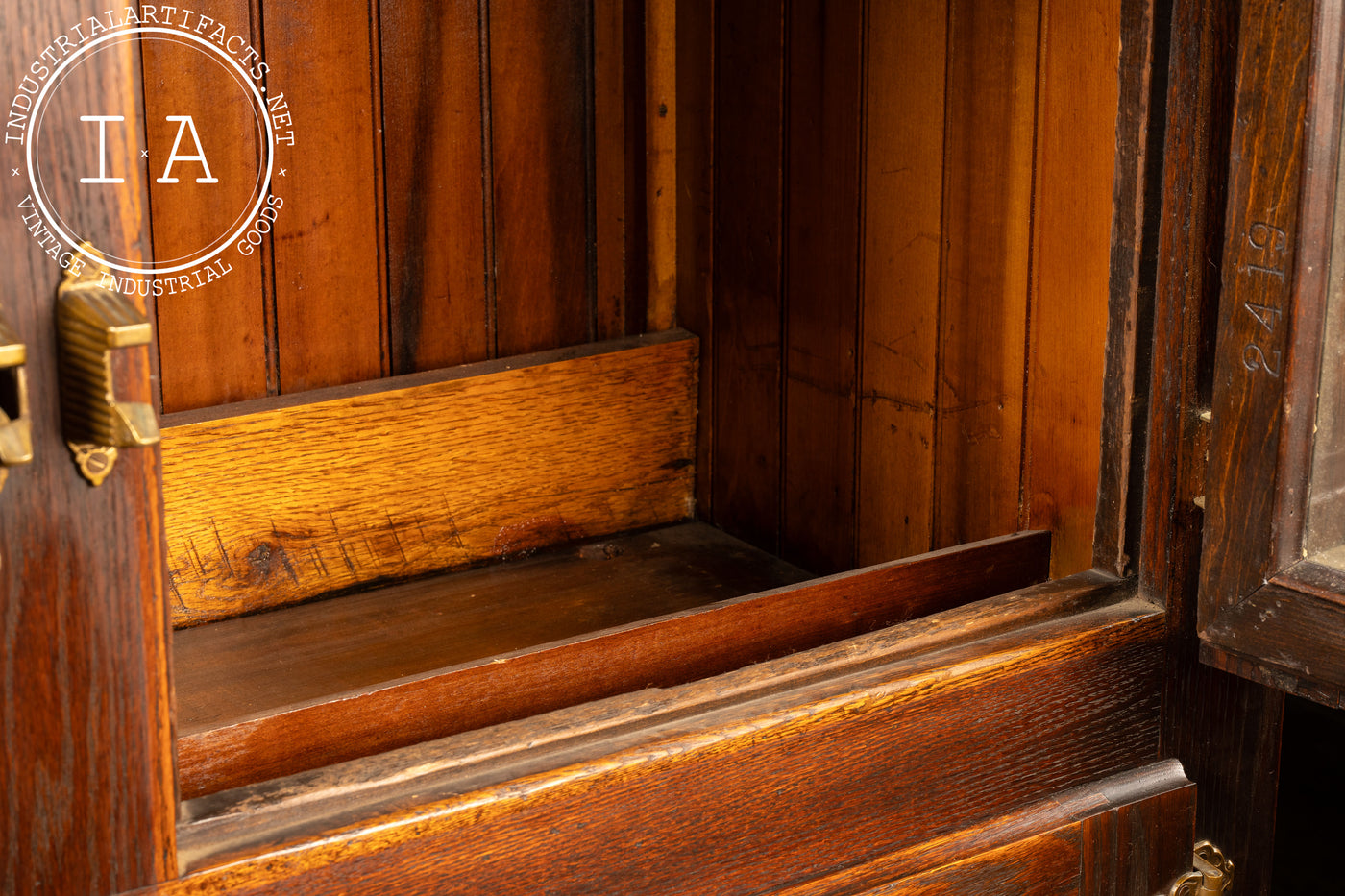 Early 20th Century Oak Ice Box