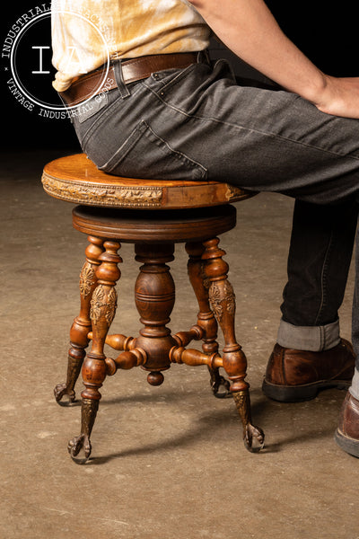 Late 19th Century Adjustable Oak Piano Stool