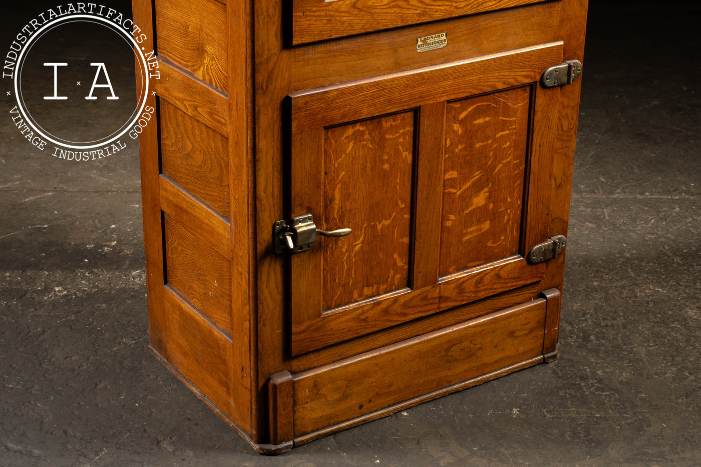 Early 20th Century Oak "Leonard" Refrigerator by Grand Rapids