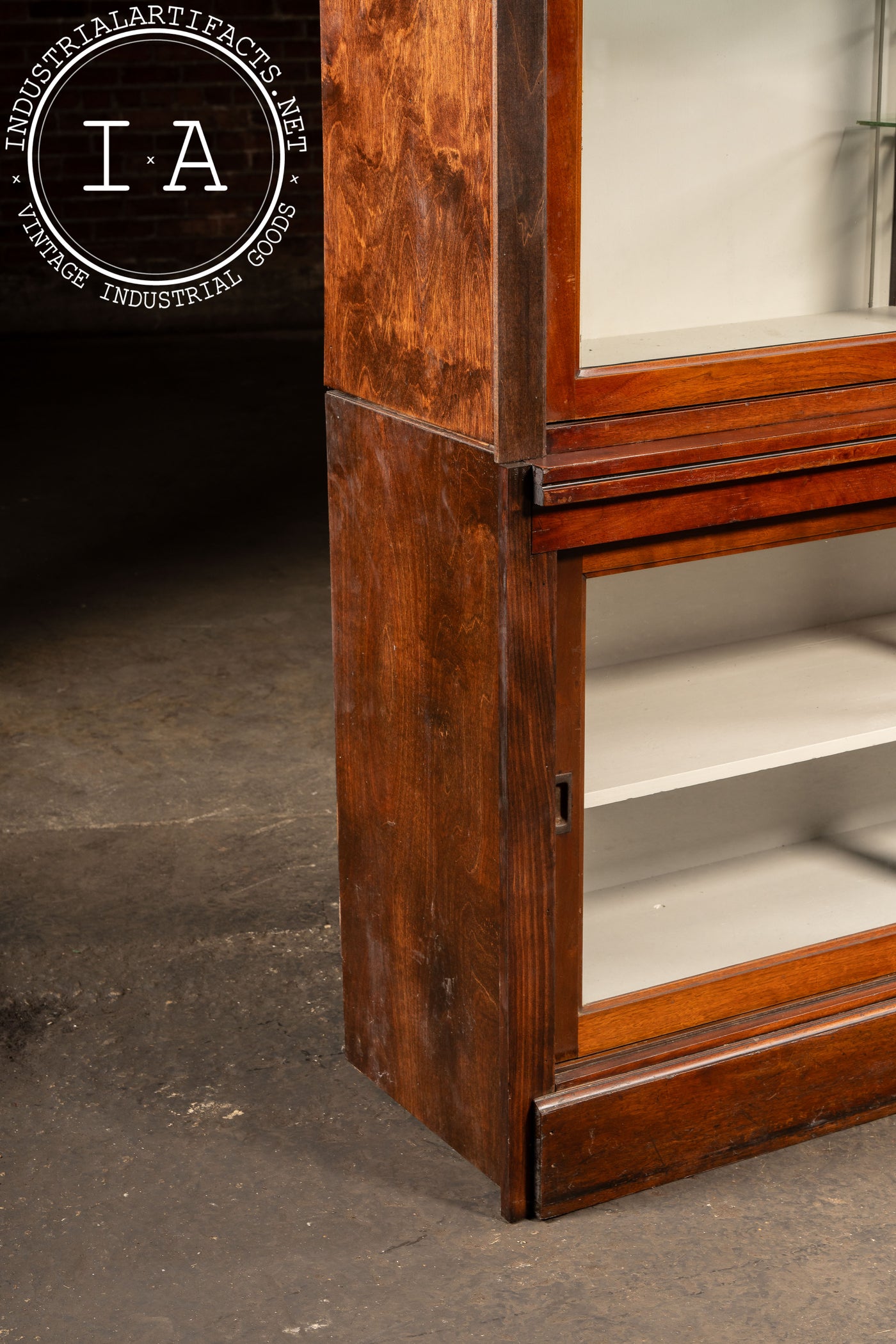 Early 20th Century Oak Display Cabinet with White Interior
