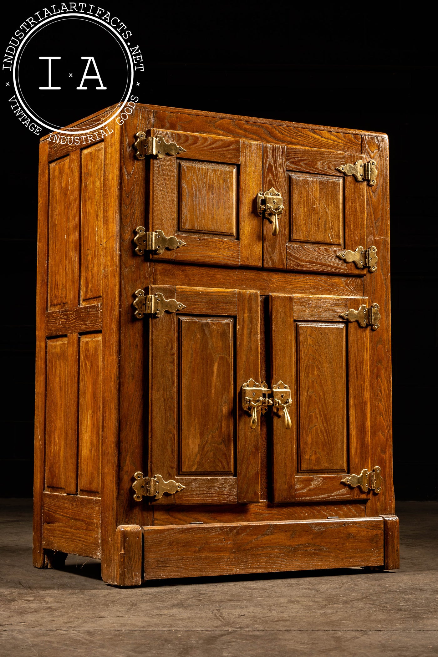 Early 20th Century 4-Door Oak Ice Box