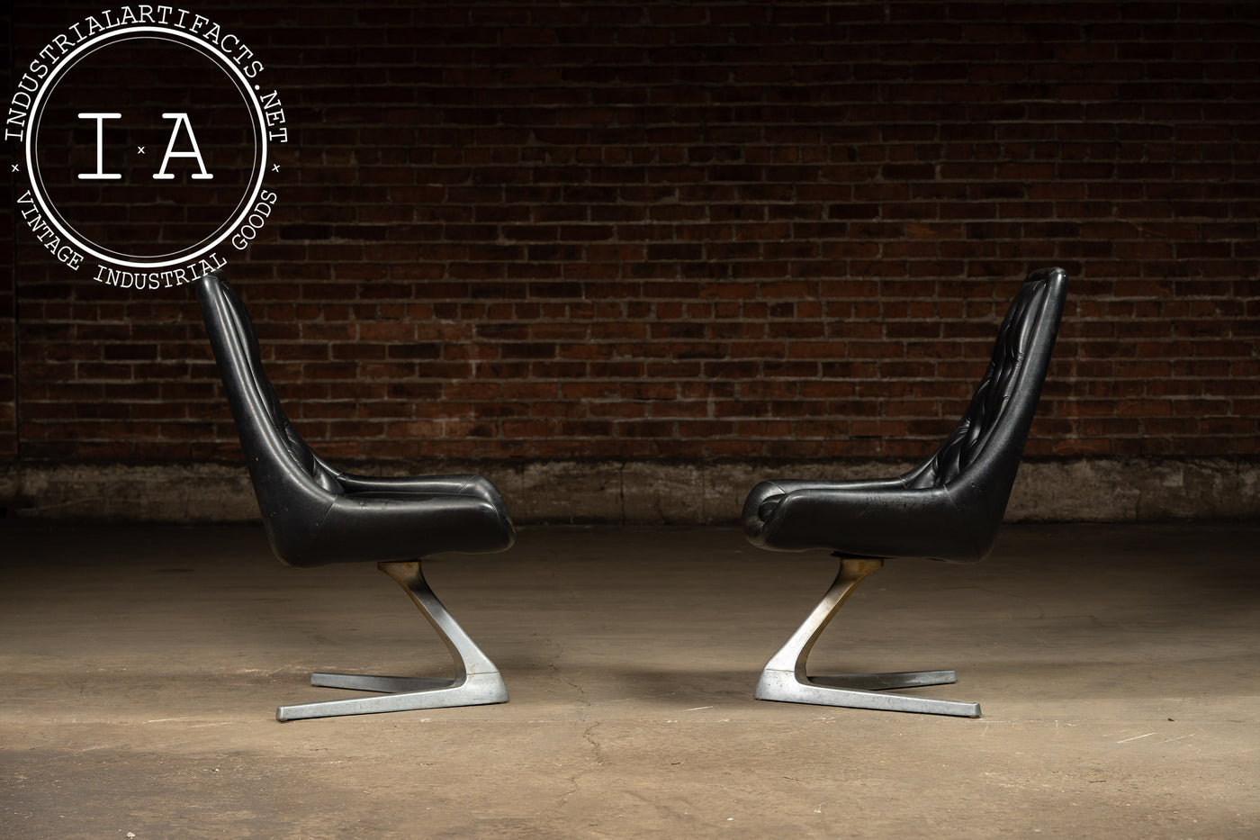 Pair of MCM Sculpta "Star Trek" Chairs by Vladmir Kagan for Chromcraft