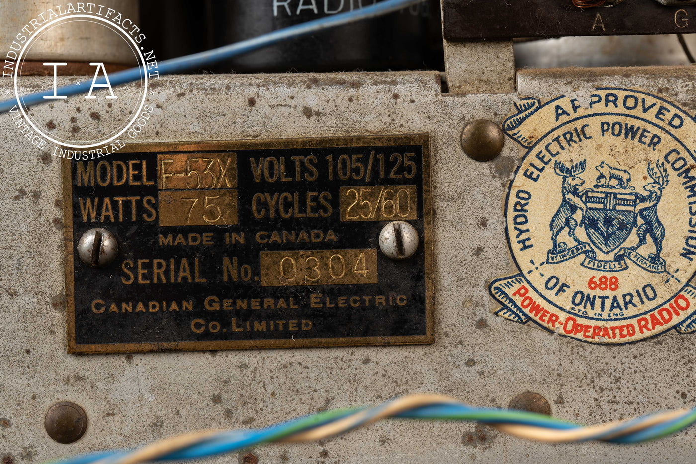 Vintage Model E-53X Radio by Canadian General Electric