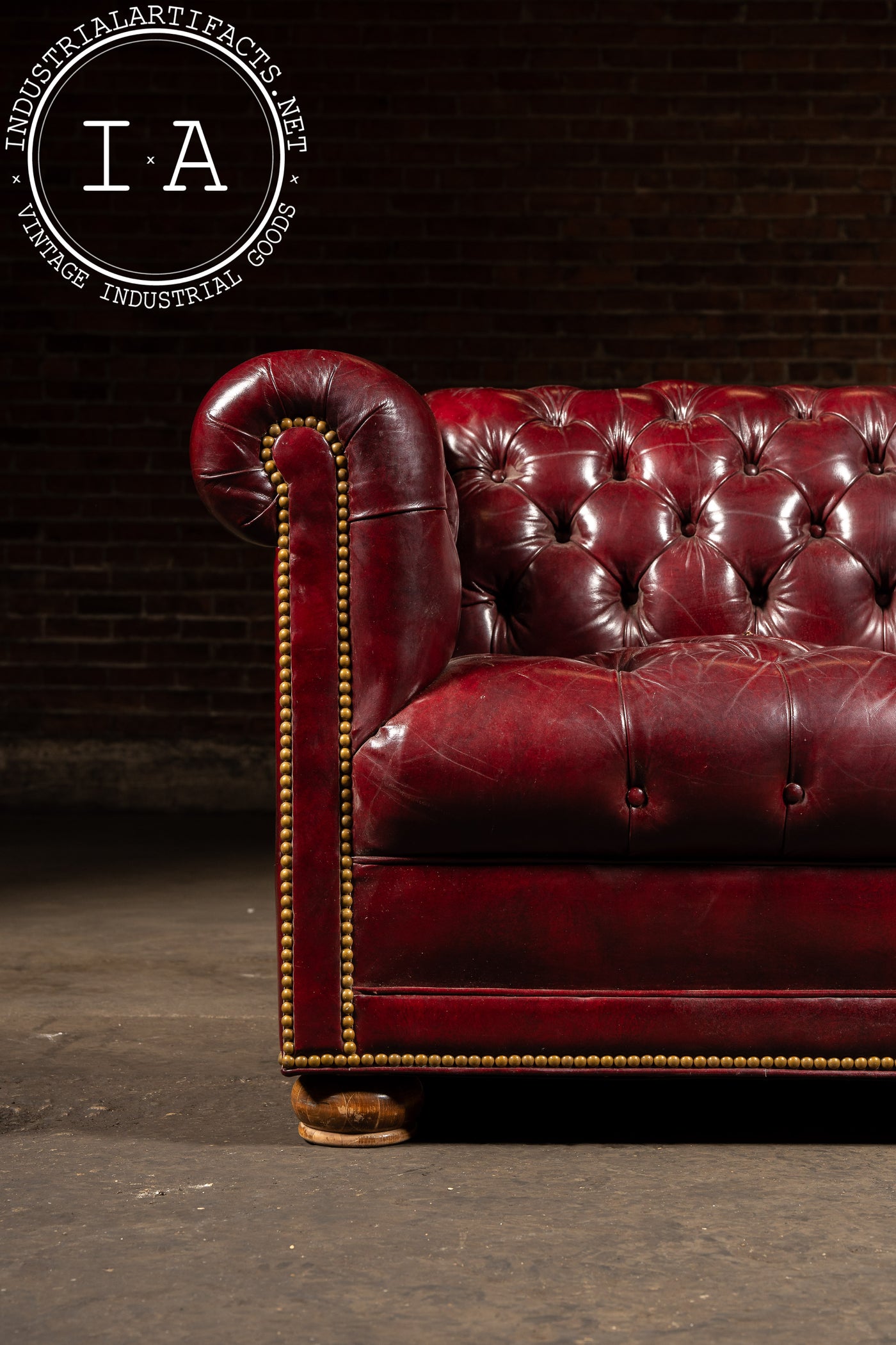 Tufted Leather Chesterfield Sofa in Burgundy