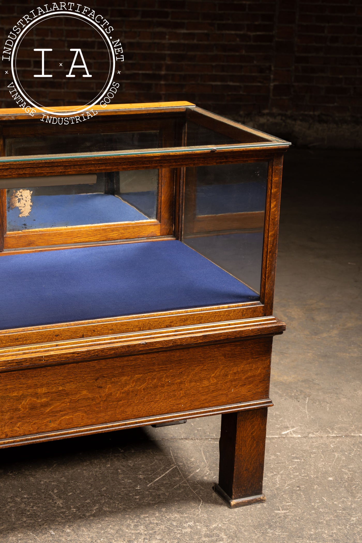 Antique Quartersawn Oak "Peerless" Brand Display Case by Jac. Lederer