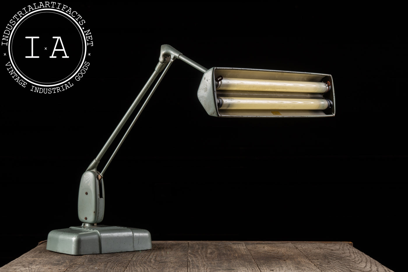 Vintage Floating Fluorescent No. 2324 Desk Lamp by Dazor in Gray