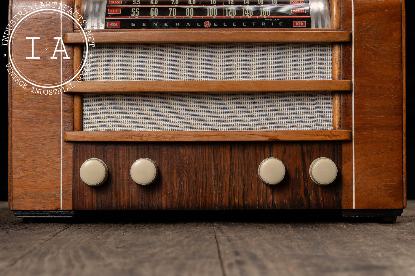 Vintage L-630 Radio by General Electric