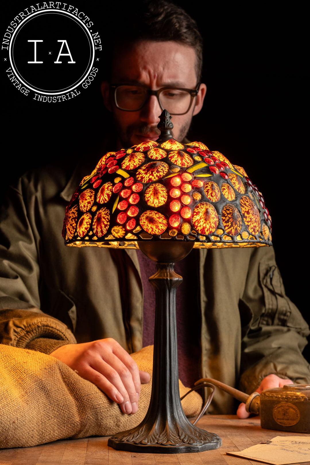 unico 照明　SHELL LAMP Vintage Richard Hoosin Seashell and Glass Bedroom Lamp
