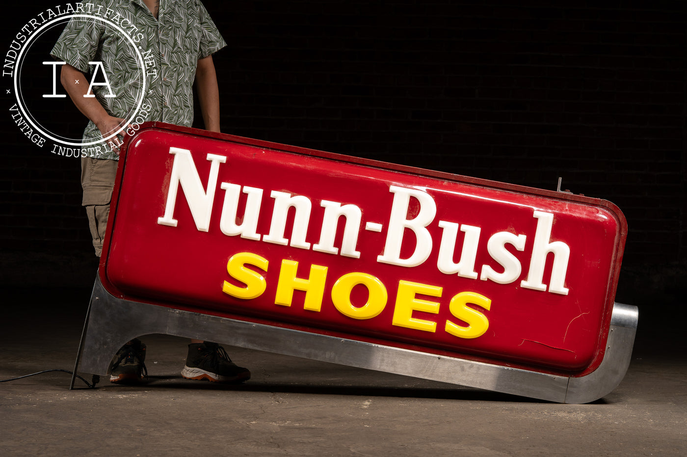 Vintage Nunn-Bush Shoes Lighted Storefront Plastic Sign 