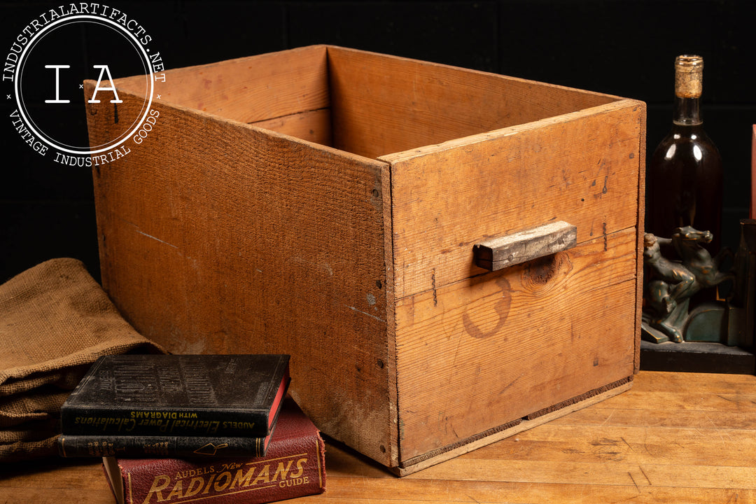 SALE★ 断捨離！紙もの詰め込みBOX ★ 80サイズ　海外 ヴィンテージ Vintage Canadian Apples Shipping Crate – Industrial Artifacts