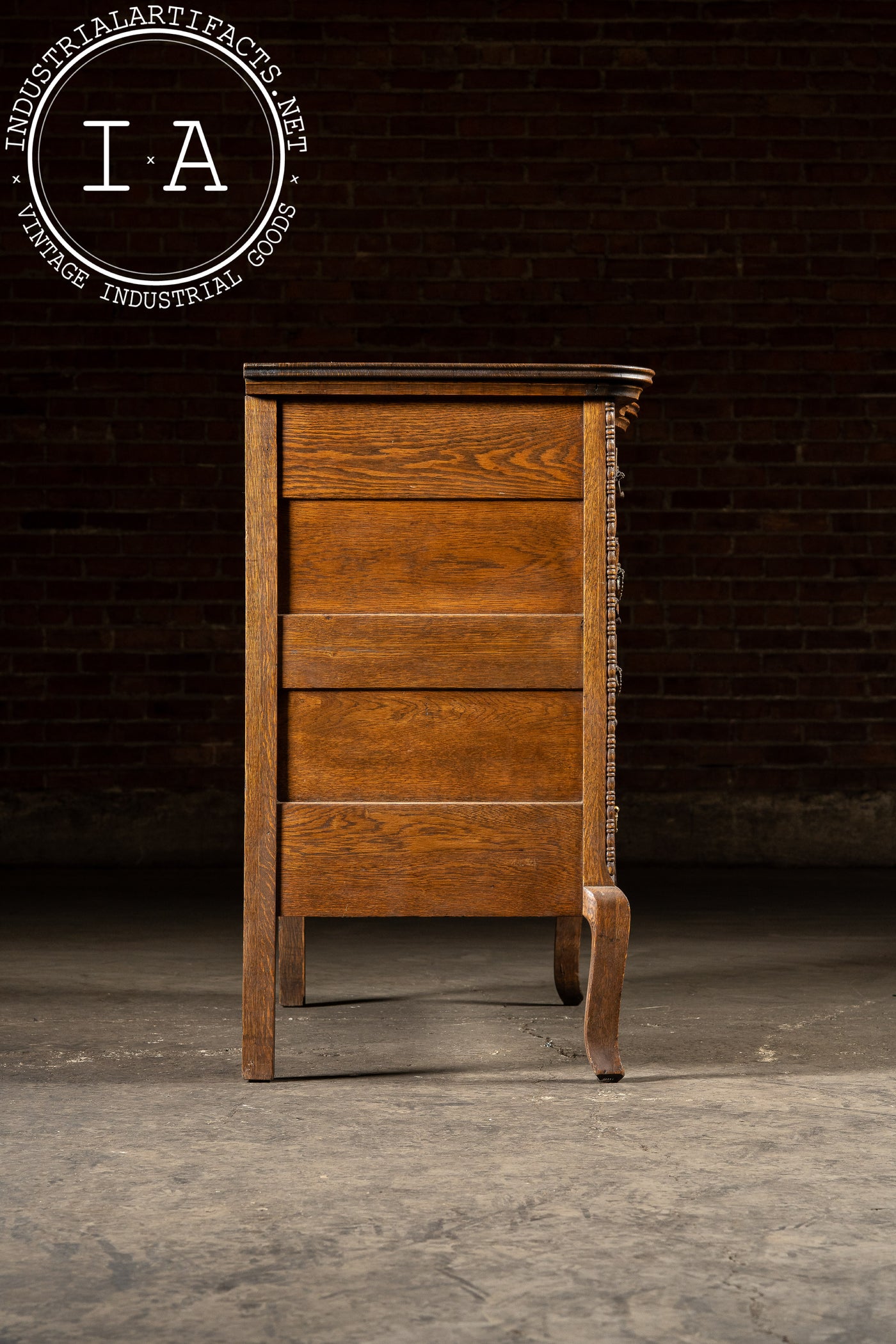 Early 20th Century Quartersawn Wooden Serving Cabinet