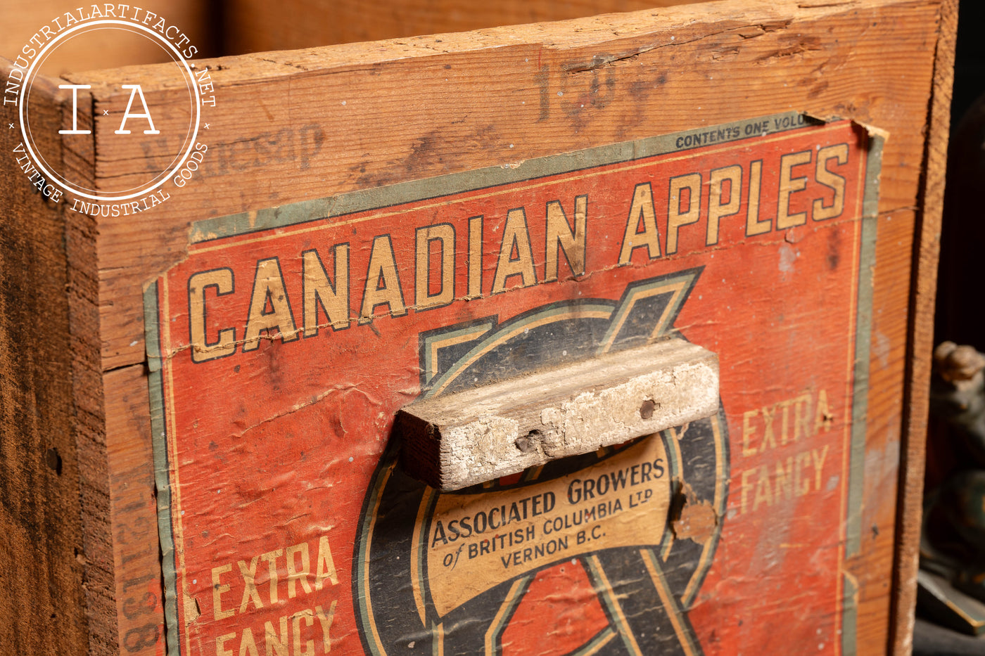 Vintage Canadian Apples Shipping Crate