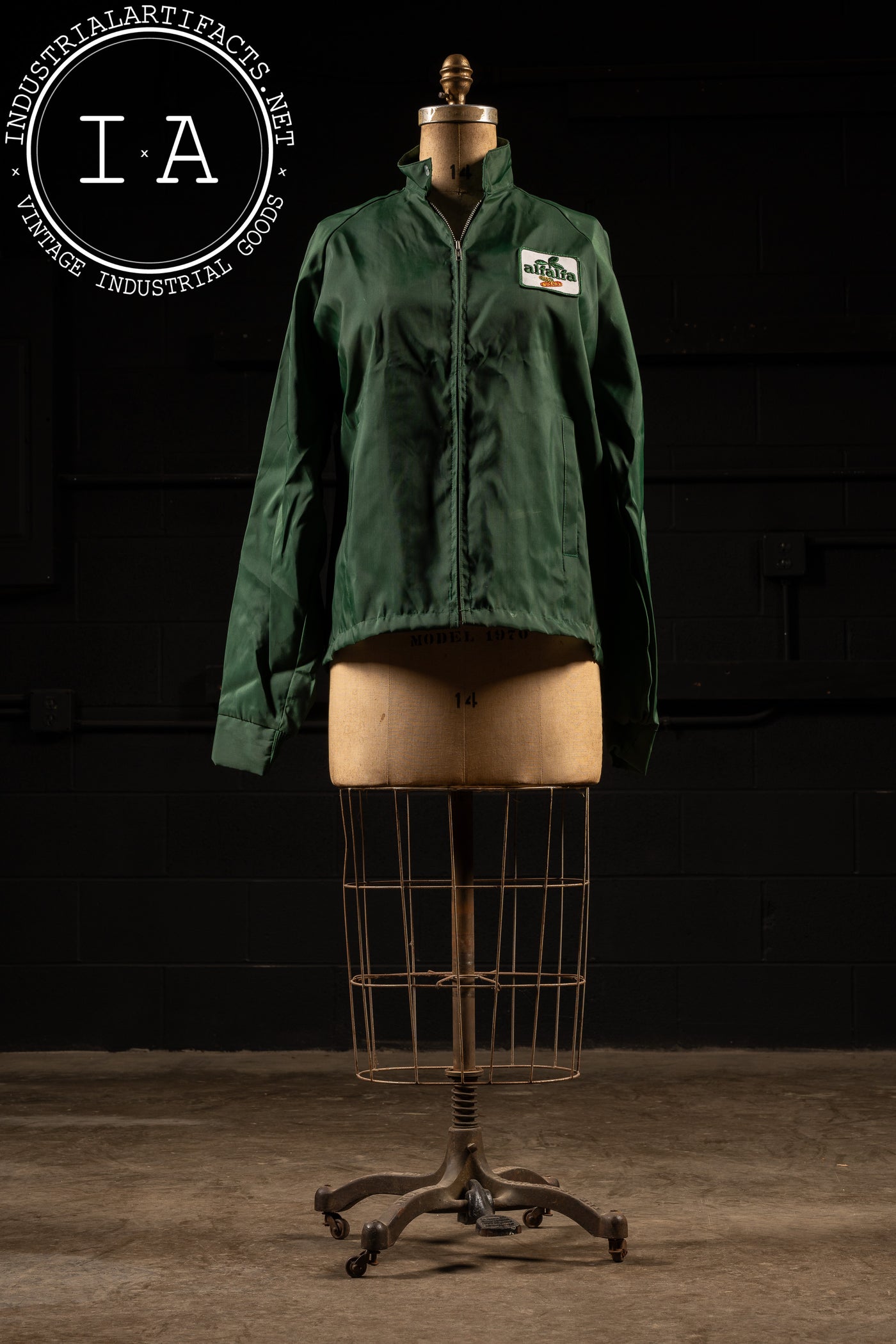 Vintage Dekalb Ag “Alfalfa” Windbreaker Jacket
