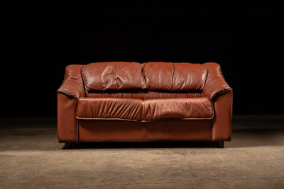 Vintage Leather Loveseat in Brick Red