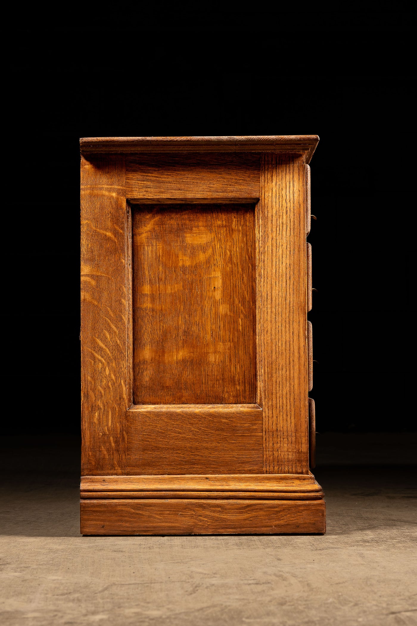 Early 20th Century Oak Chest of Drawers