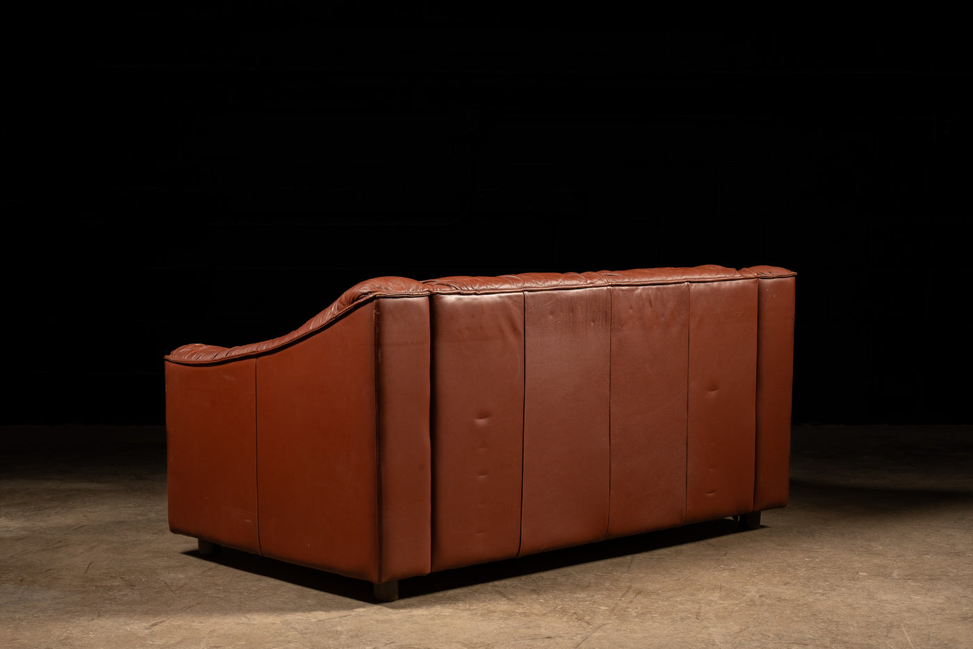 Vintage Leather Loveseat in Brick Red