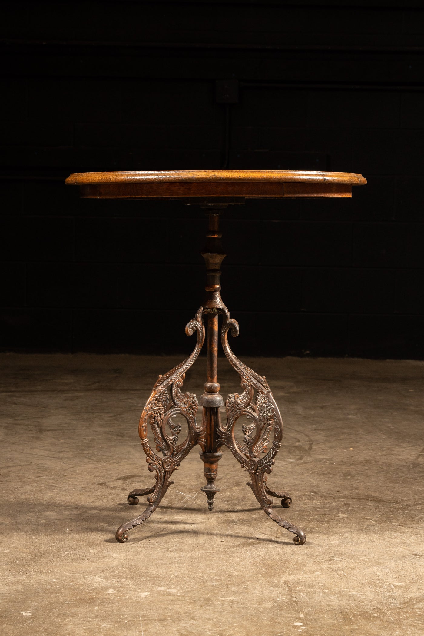 Early 20th Century Bistro Table with Japanned Base