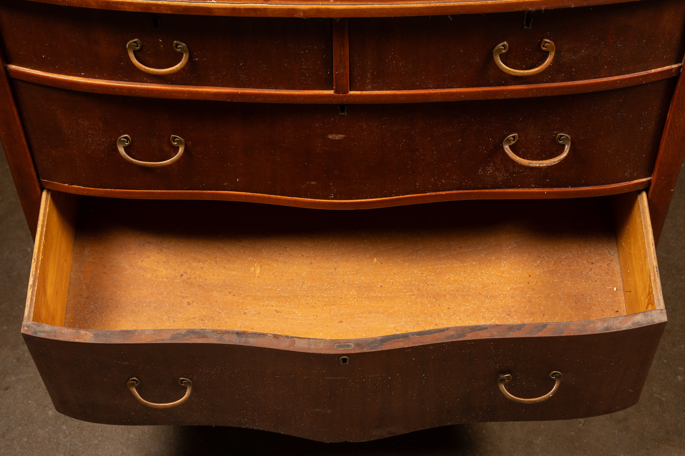 Early 20th Century Oak Dresser with Adjustable Mirror