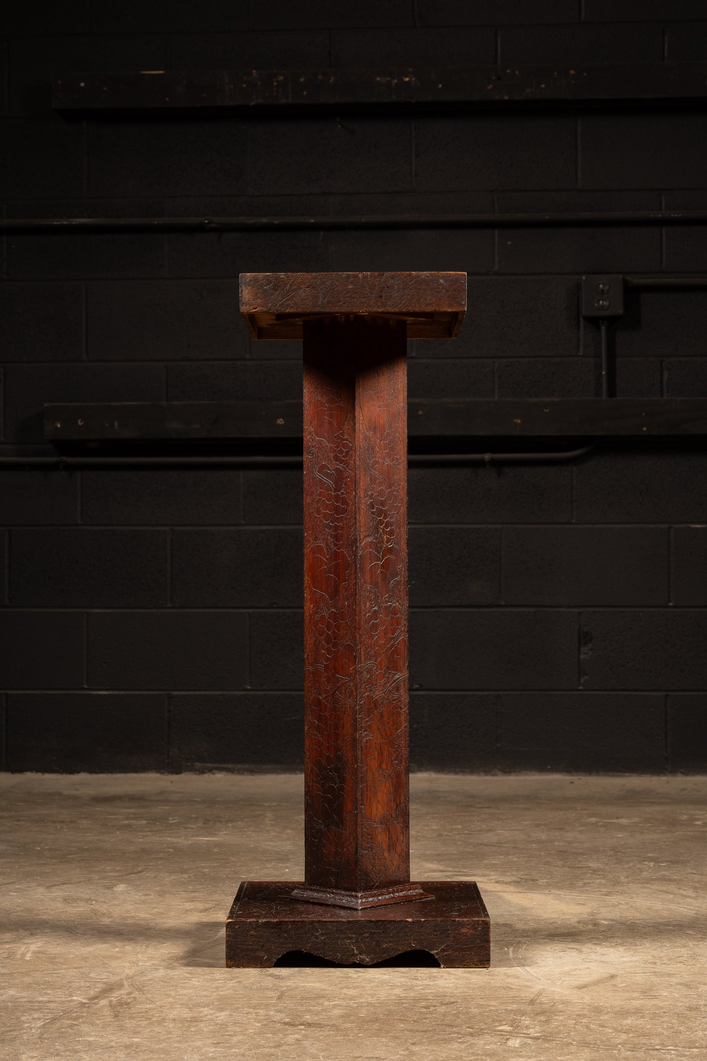 Early 20th Century Grapevine Plant Stand