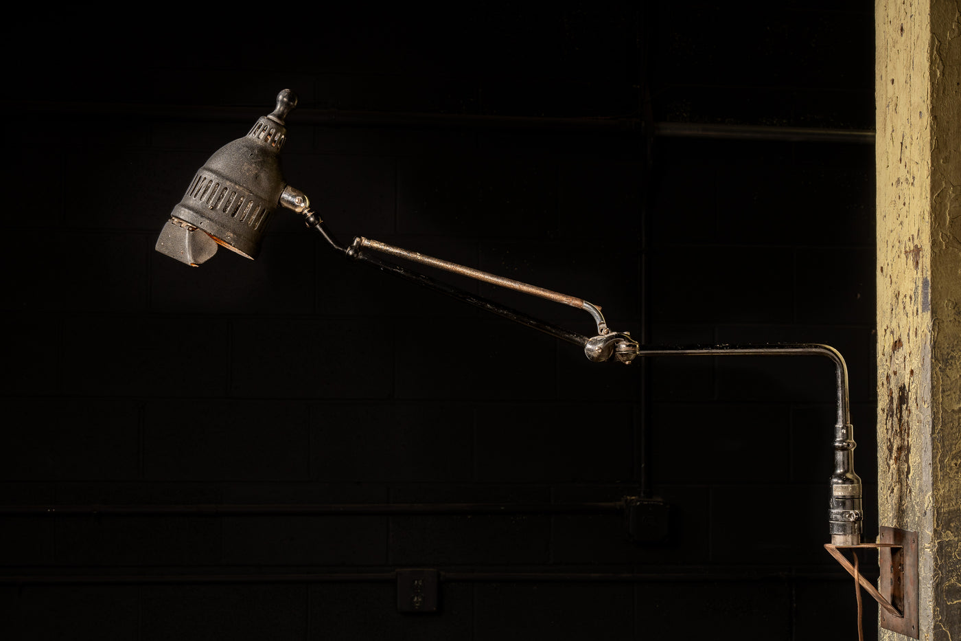 Vintage Industrial Adjustable Lamp