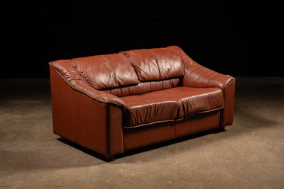 Vintage Leather Loveseat in Brick Red