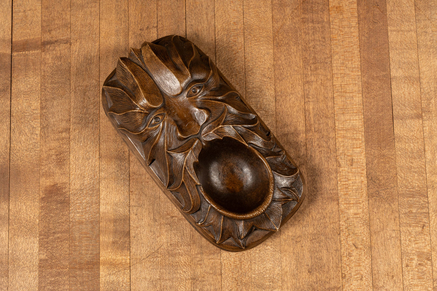 Wooden Green Man Pipe Rest