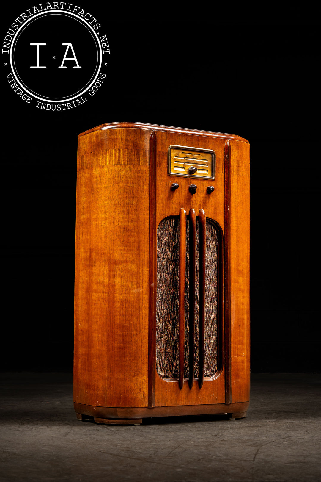 Vintage Model F-66 Console Radio by General Electric – Industrial