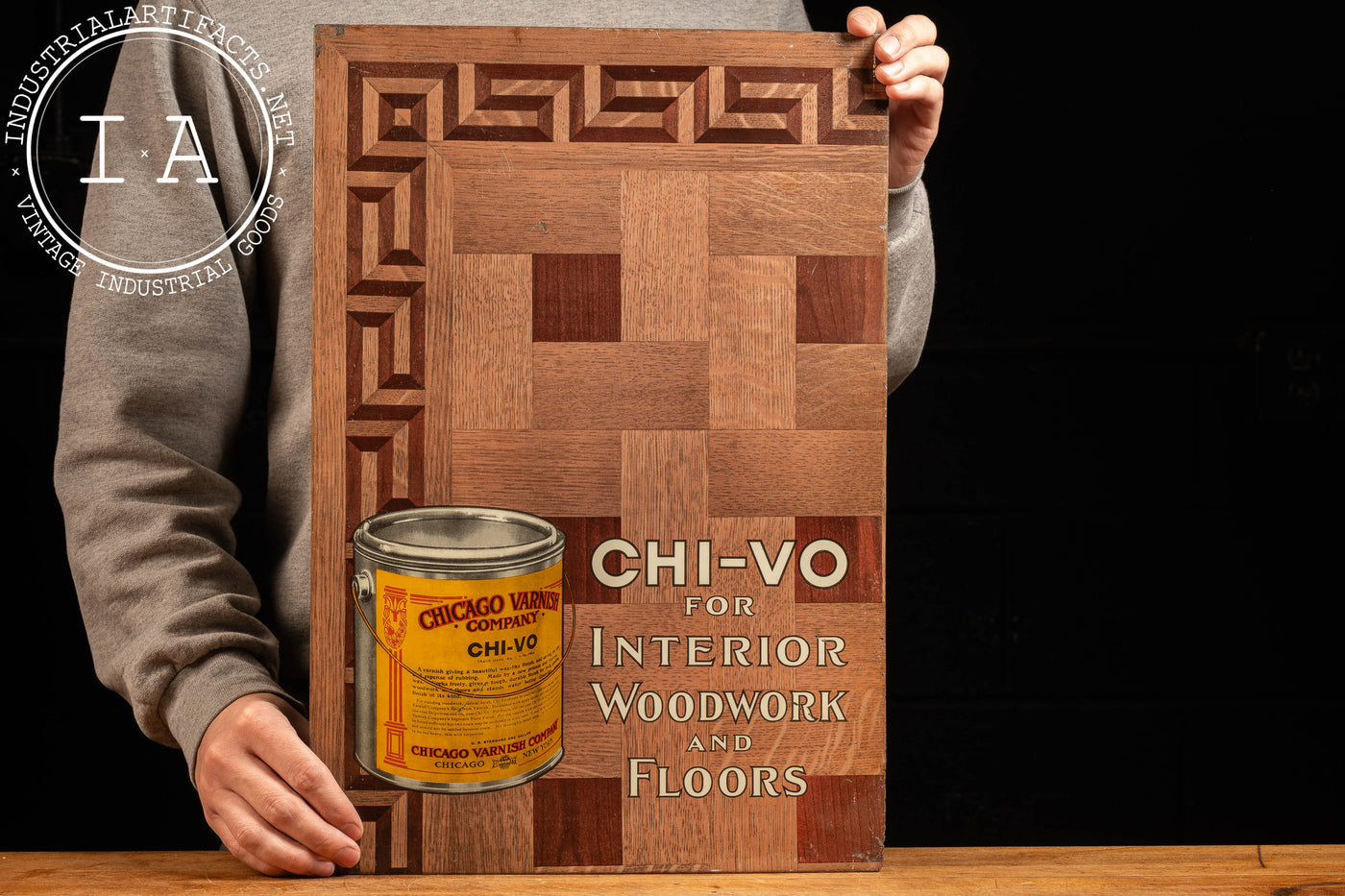 Antique Chi-Vo Varnish TOC Standee Sign