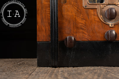 Vintage Model 5T Radio by RCA