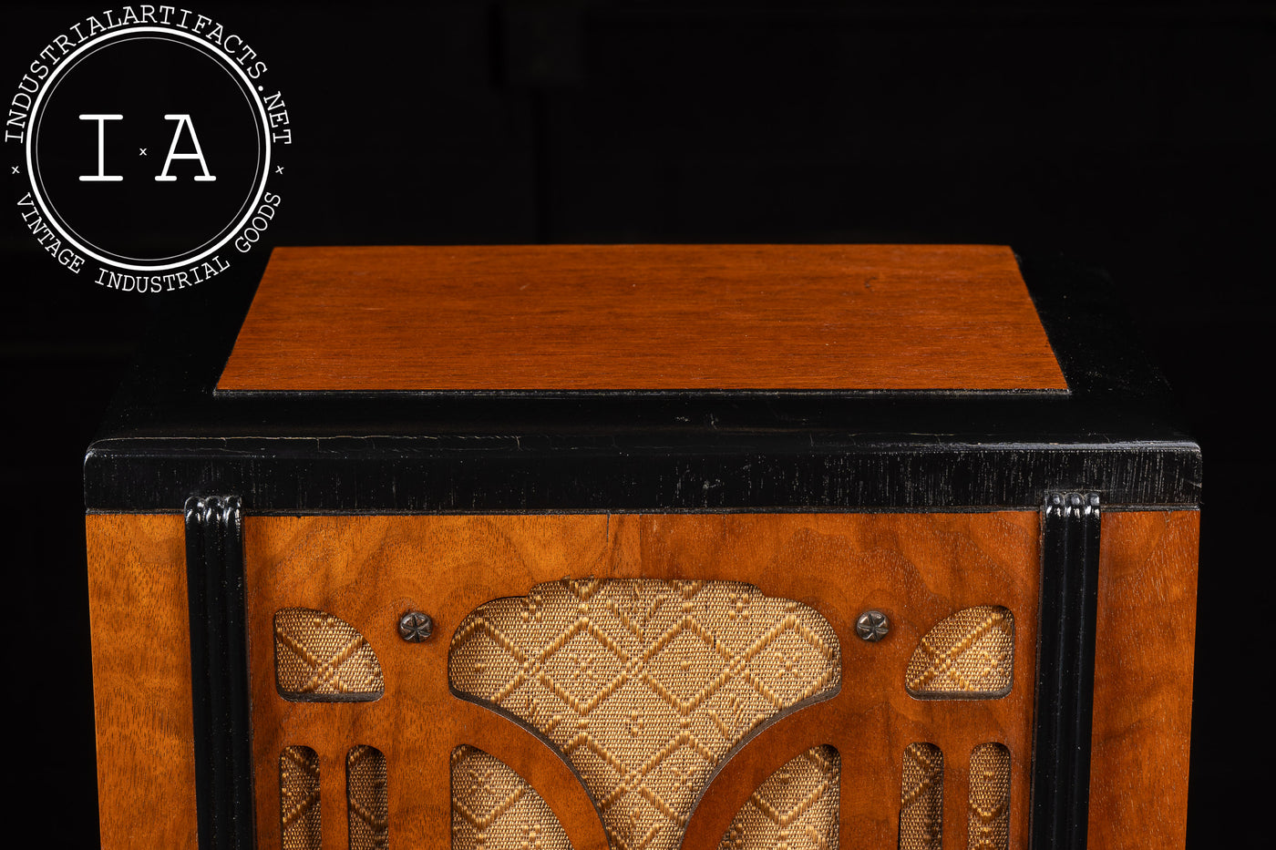 Vintage Model 5T Radio by RCA